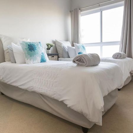 2 Bedroom Apartment With Breathtaking Views! كيب تاون المظهر الخارجي الصورة