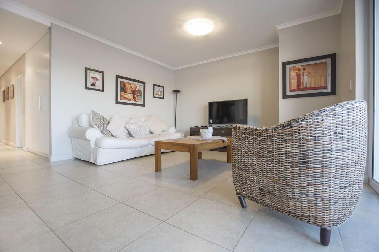2 Bedroom Apartment With Breathtaking Views! كيب تاون المظهر الخارجي الصورة