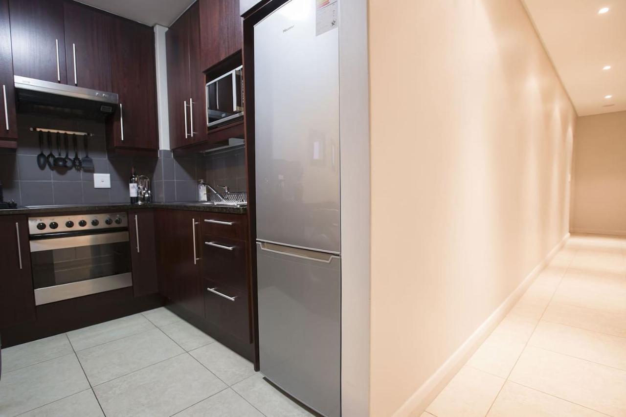 2 Bedroom Apartment With Breathtaking Views! كيب تاون المظهر الخارجي الصورة