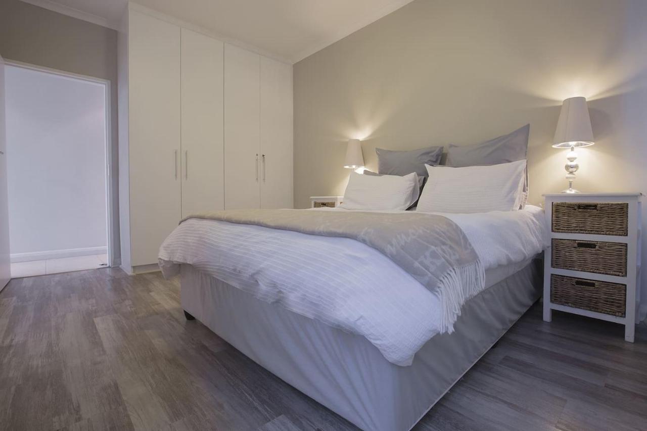 2 Bedroom Apartment With Breathtaking Views! كيب تاون المظهر الخارجي الصورة