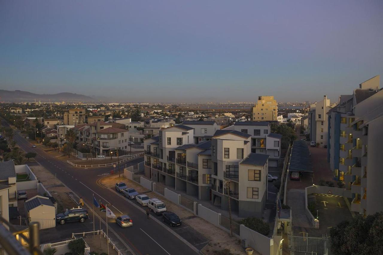 2 Bedroom Apartment With Breathtaking Views! كيب تاون المظهر الخارجي الصورة